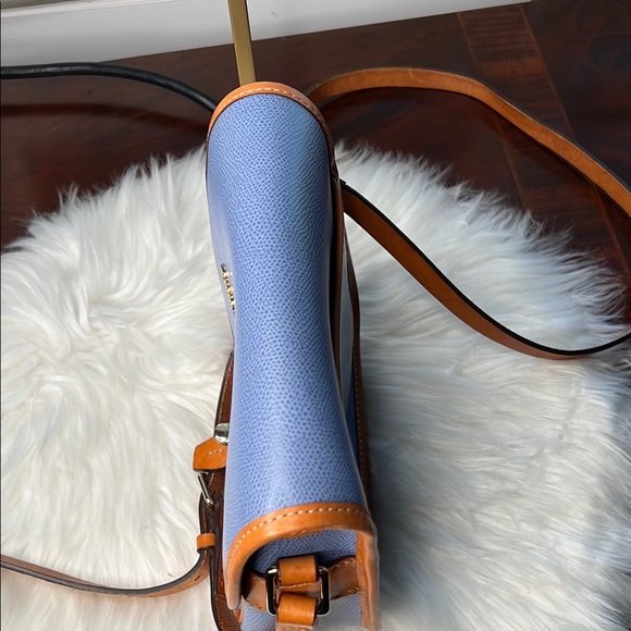 Dooney & Bourke Blue and Tan Crossbody Bag Pre-Loved - Picture 6 of 17